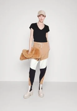 Boss Eslane - Basic T-Shirt -Boss Shop 0d7788fd400d4d189d0f3bda87ff8acb