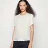 Boss Fluid - Blouse - Off White -Boss Shop 9d22a224865244f8a950a1745e285622