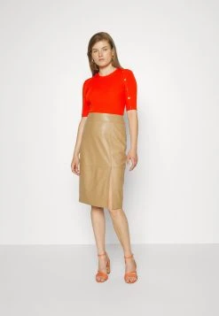 Boss Famistosa - Print T-Shirt - Bright Orange -Boss Shop b9320e957d6b4e94b7975741cd523c33