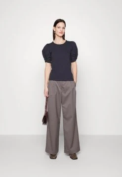 Boss Eronica - Print T-Shirt -Boss Shop b9e4f5ba8b14469a904369548730ed1a