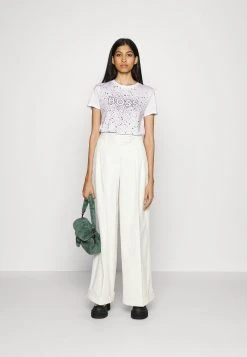 Boss Elogo - Print T-Shirt - White 8 Boss Elogo - Print T-Shirt - White -Boss Shop d1227460f10e4064ac18be55368b1b48